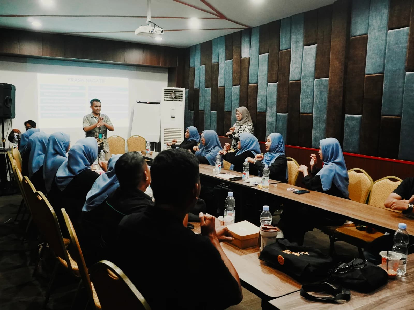 Dokumentasi sesi pelatihan korporat Neksus bersama DPMPTSP Pemprov Maluku Utara
