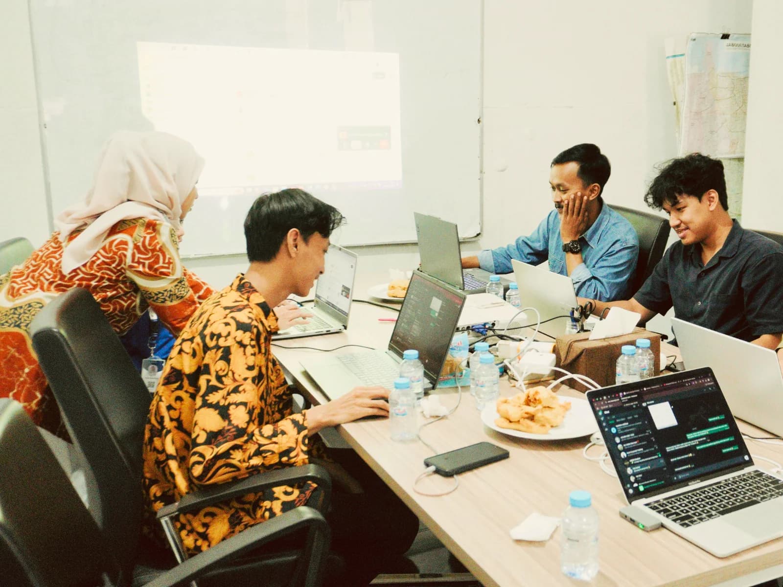 Dokumentasi sesi pelatihan korporat Neksus bersama PT Delta Food