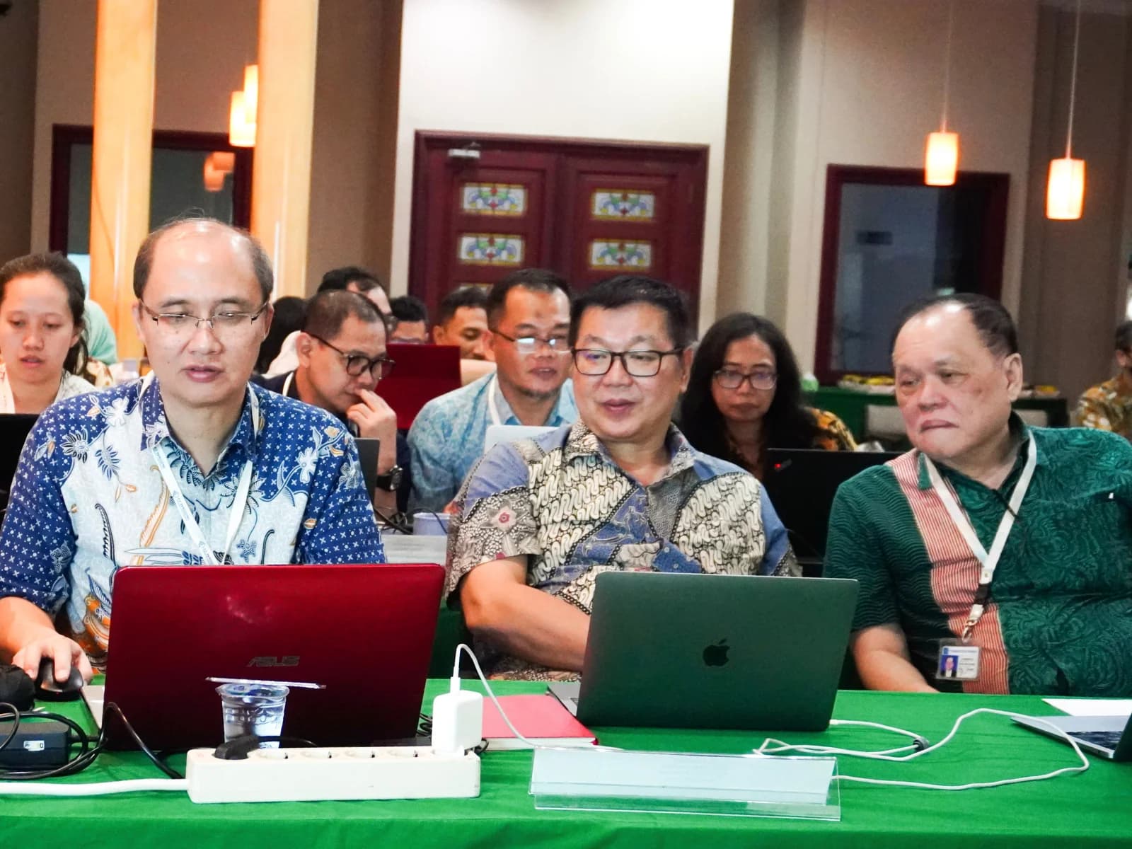 Dokumentasi sesi pelatihan korporat Neksus bersama PT Panggung Electric Citrabuana Sidoarjo