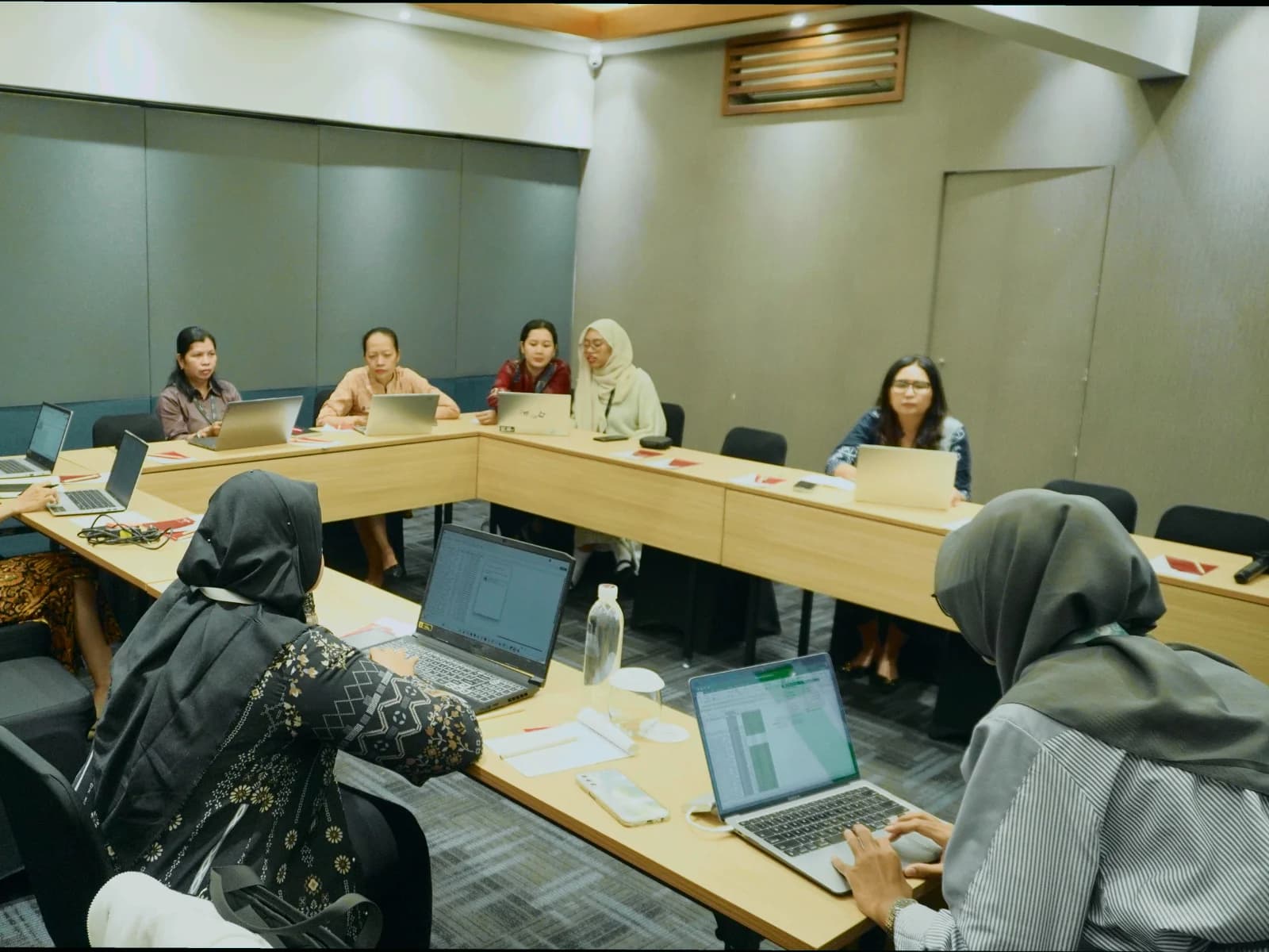 Dokumentasi sesi pelatihan korporat Neksus bersama PT Surya Pakumas Berdaya